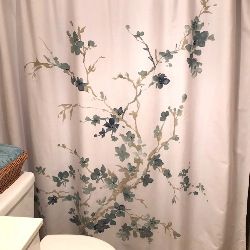 TAHARI WHITE SHOWER CURTAIN W FLORAL DESIGN • TEAL/TAN